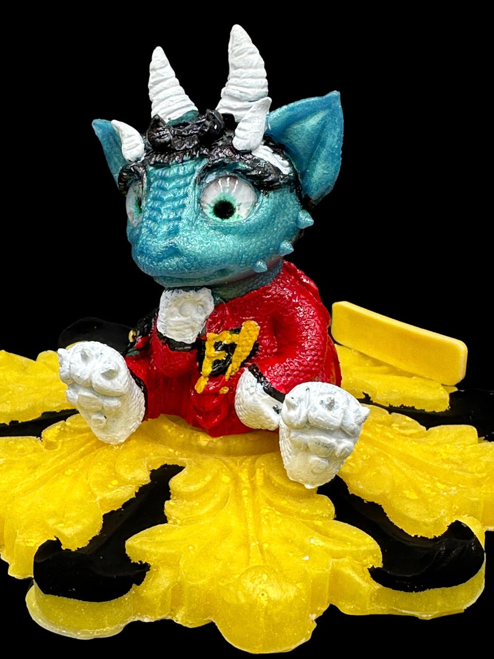 The Plate! He's been on it!